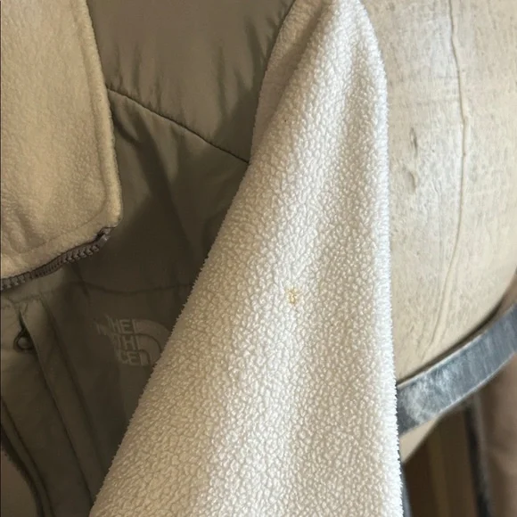 The North Face Women's Gray and White Ski Jacket - Picture 4 of 5
